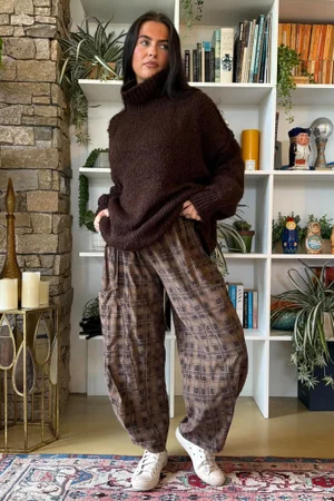 Heritage Needlecord Plaid Relaxed Barrel Pant Chocolate & Coffee Bean
